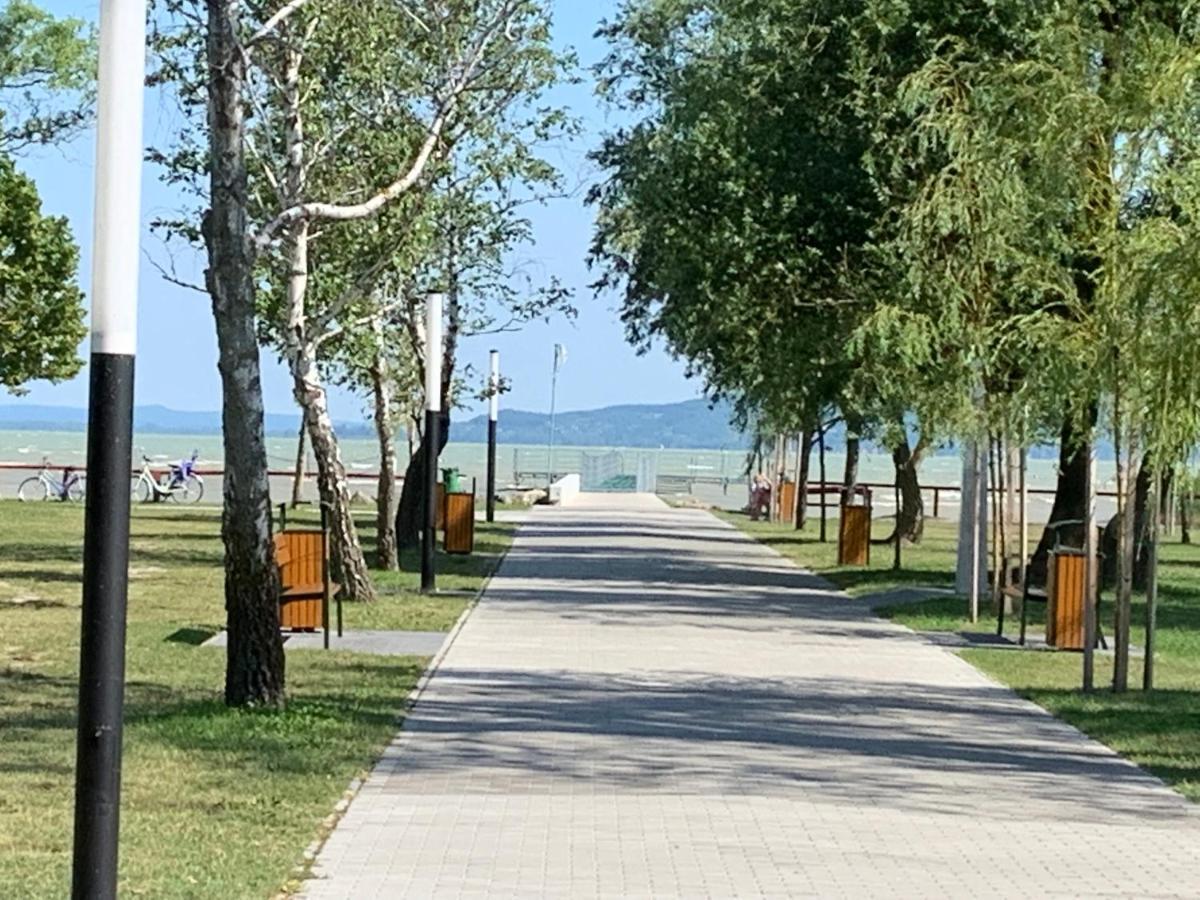 Laszlo Nyaralohaz Balatonfenyves Eksteriør bilde