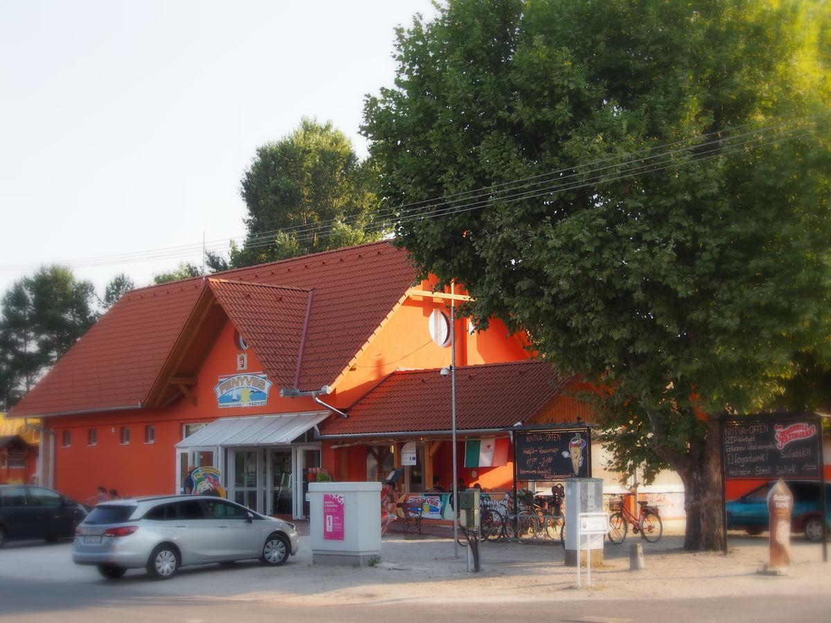 Laszlo Nyaralohaz Balatonfenyves Eksteriør bilde